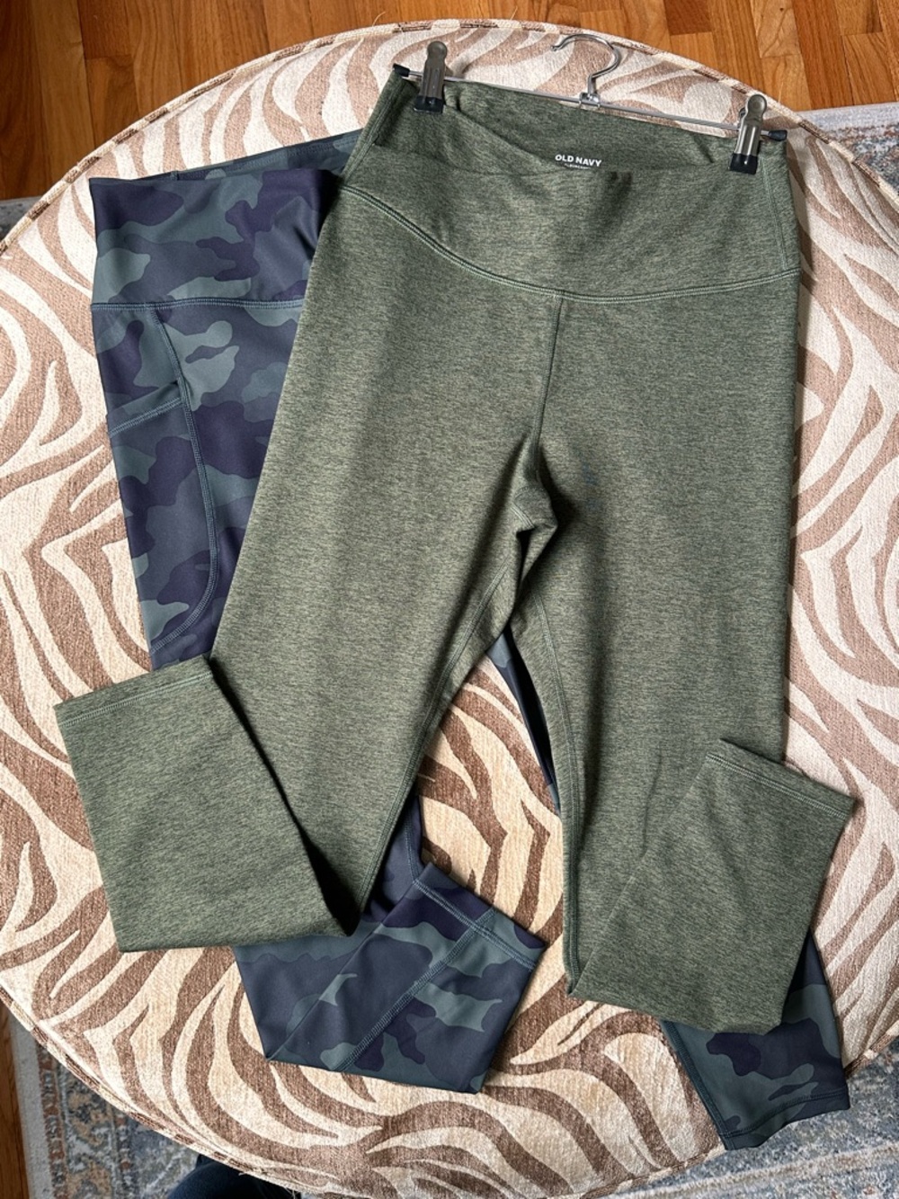 Old Navy Women’s Petite Medium Leggings x 2 - NWT/NWOT